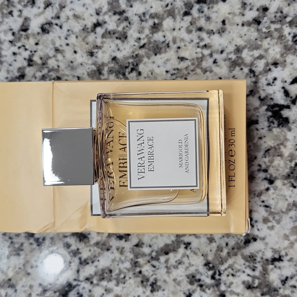 Vera Wang Embrace perfume